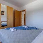 Apartment Munida IV *